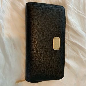 Michael Kors Jet set travel wallet.